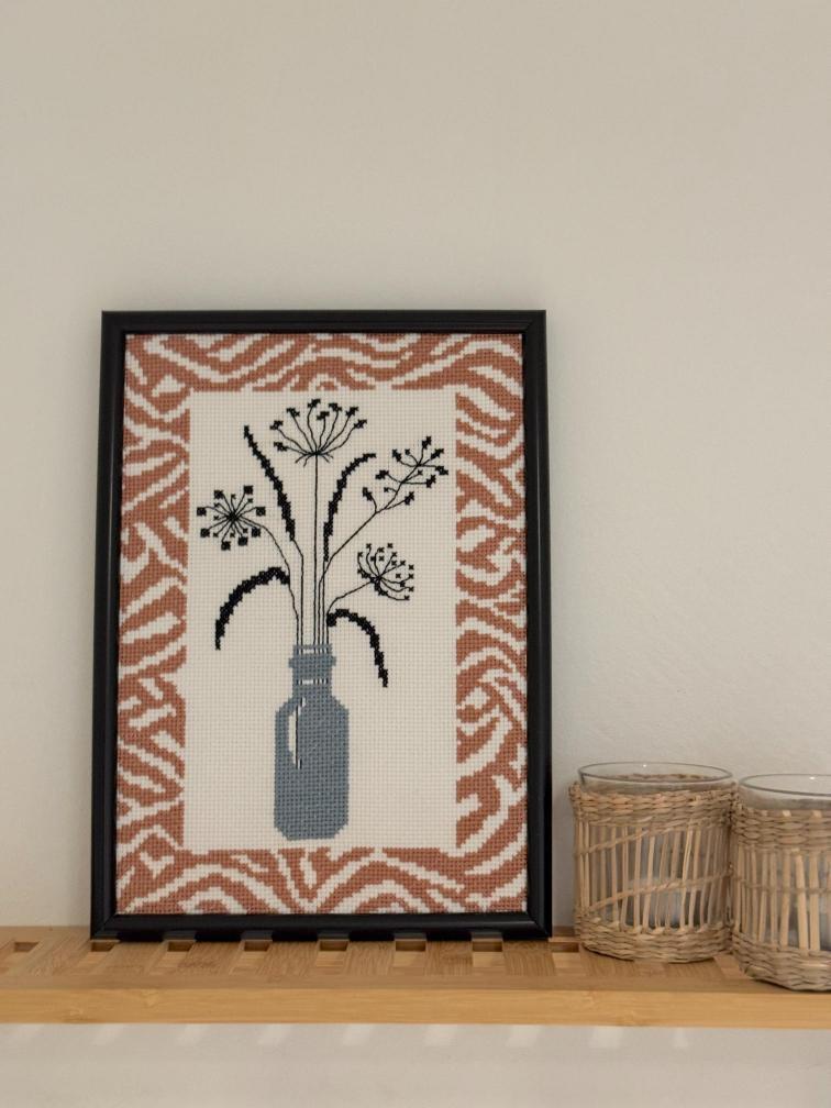 Stripes and flowers, billede