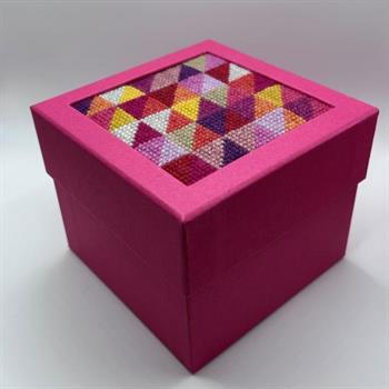 Baldyre boxen, Pink